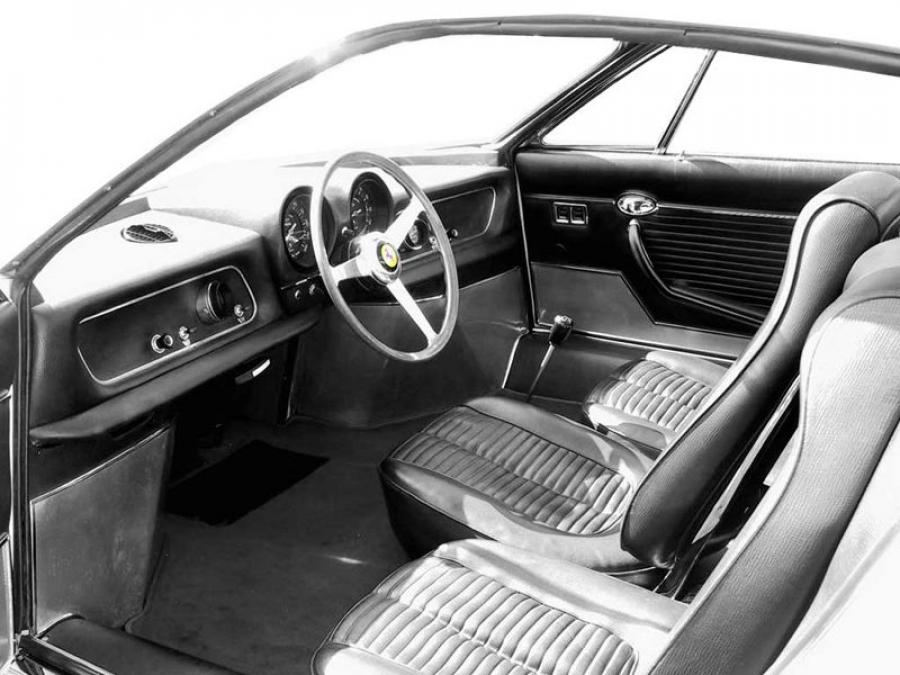  Ferrari 365 P Berlinetta Speciale 1966 года  (фото 11 из 22)